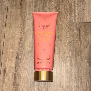 Victoria’s Secret Golden Apricot & Honey Lotion
